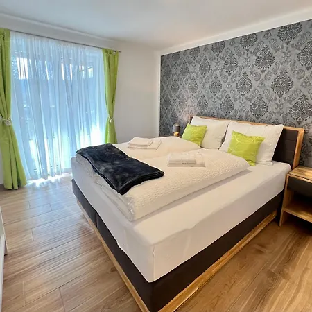 Sunnseitn By Gerrit & Herfried Krumpendorf