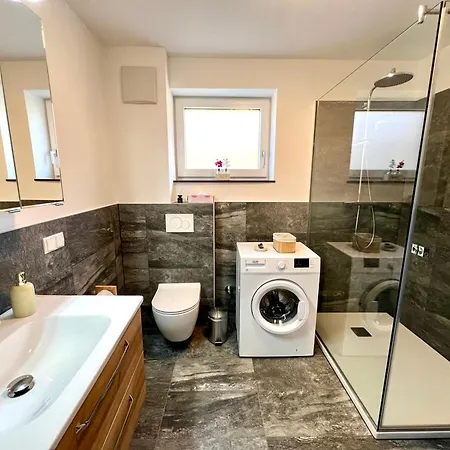 Sunnseitn By Gerrit & Herfried