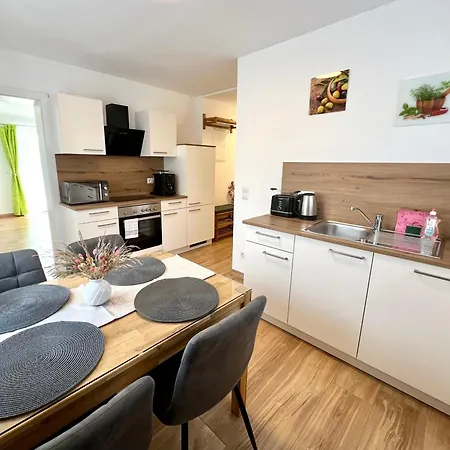 Sunnseitn By Gerrit & Herfried *