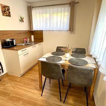 Sunnseitn By Gerrit & Herfried