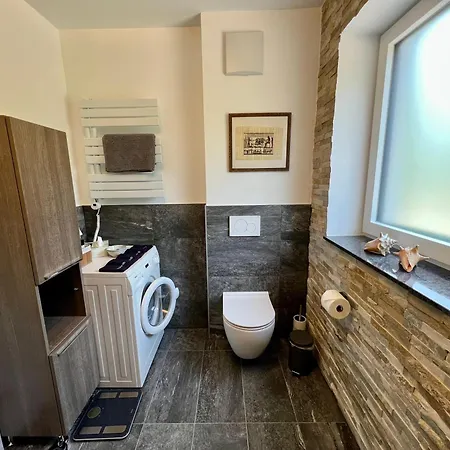 Sunnseitn By Gerrit & Herfried Krumpendorf