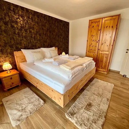 Sunnseitn By Gerrit & Herfried