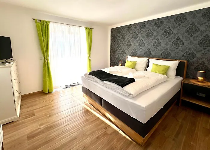 Sunnseitn By Gerrit & Herfried